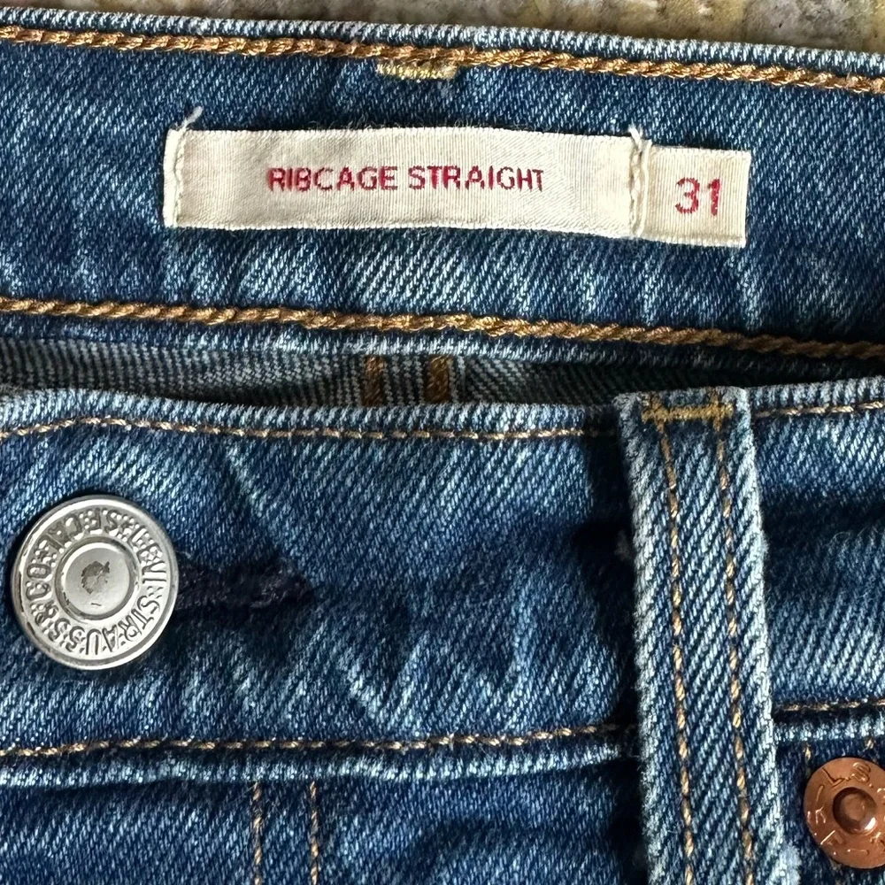 Levi’s Ribcage Straight Blue Jeans Ankle Size 31 High Rise Cropped Denim - Picture 7 of 11